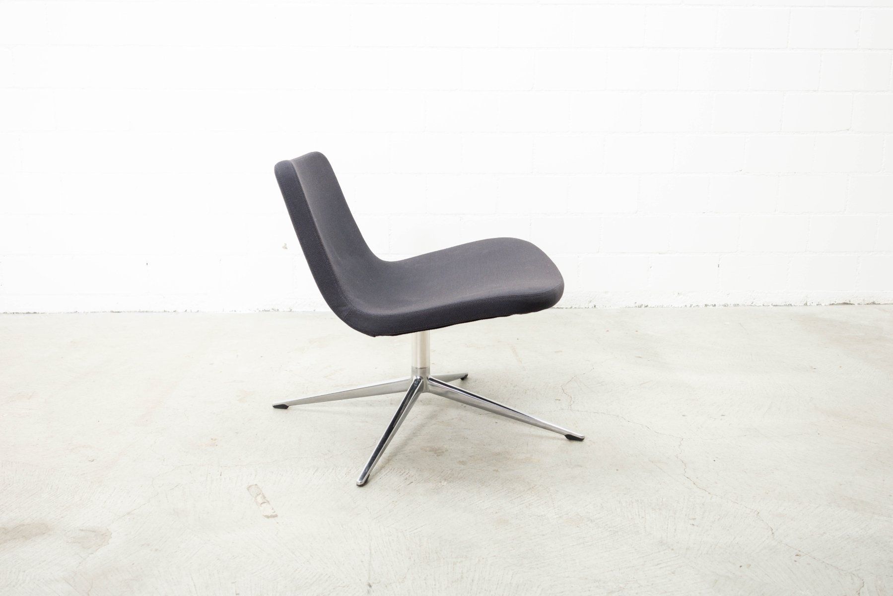 Hay Poltrone: RAY Drehsessel / Loungechair von HAY – Usato da Zürich venduto da ZuercherBrockenhaus 3