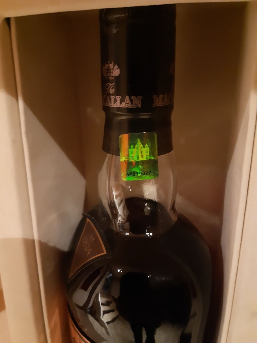 Macallan Bevande alcoliche: Macallan Oscuro 1824 – Nuovo e nell'imballaggio originale da Grindelwald venduto da carro5 3