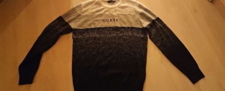 Guess Pullover, Grösse M, neuwertig, ideal für den Winter!
