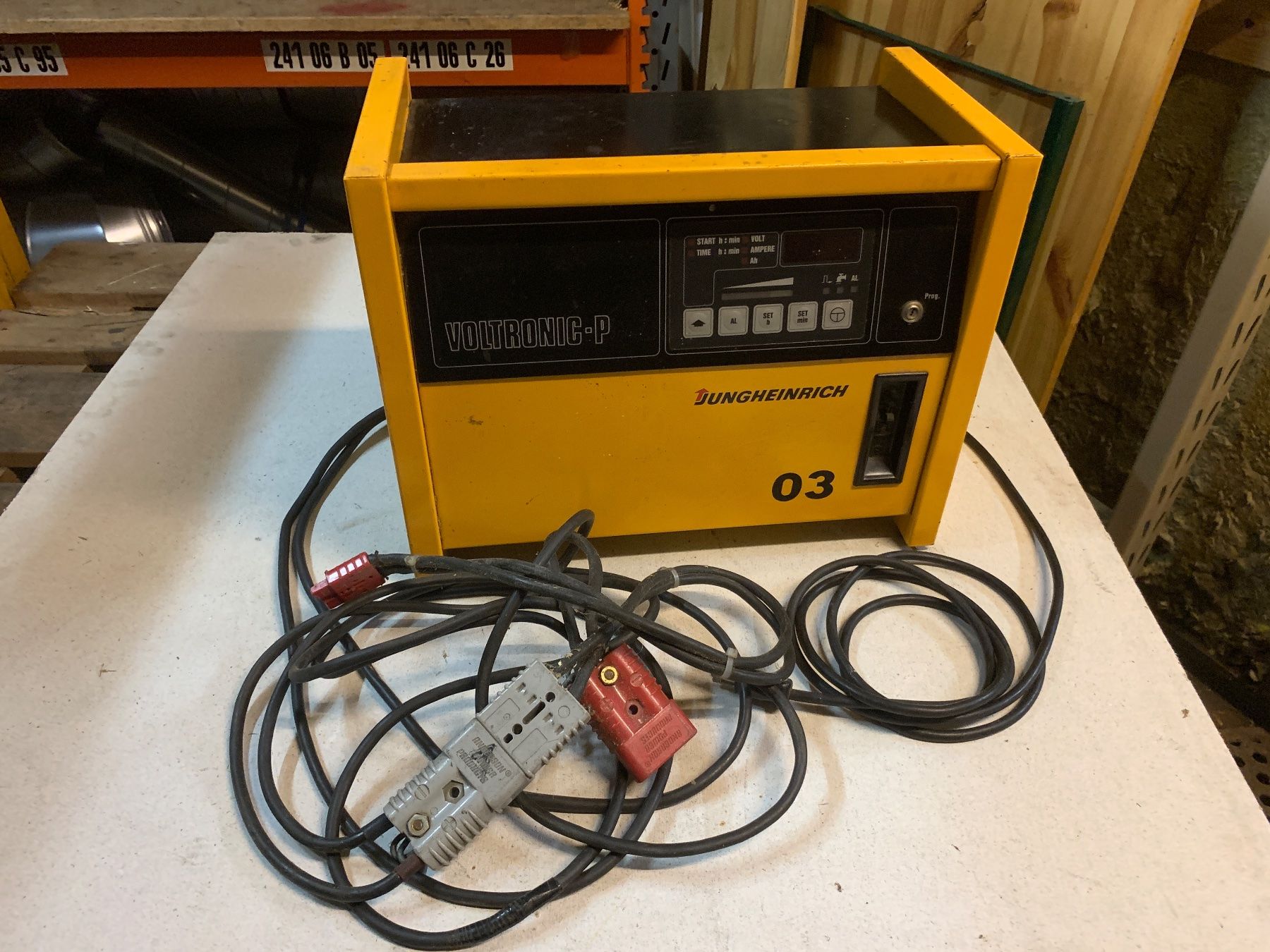 Caricabatterie: Ladegerät Jungheinrich Voltronic - P – Usato da Heimisbach venduto da inf_qf26