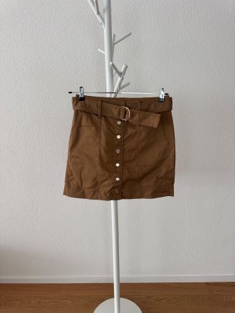 Minirock mit Gürtel, Grösse 36 (US 4) – neu, ungetragen