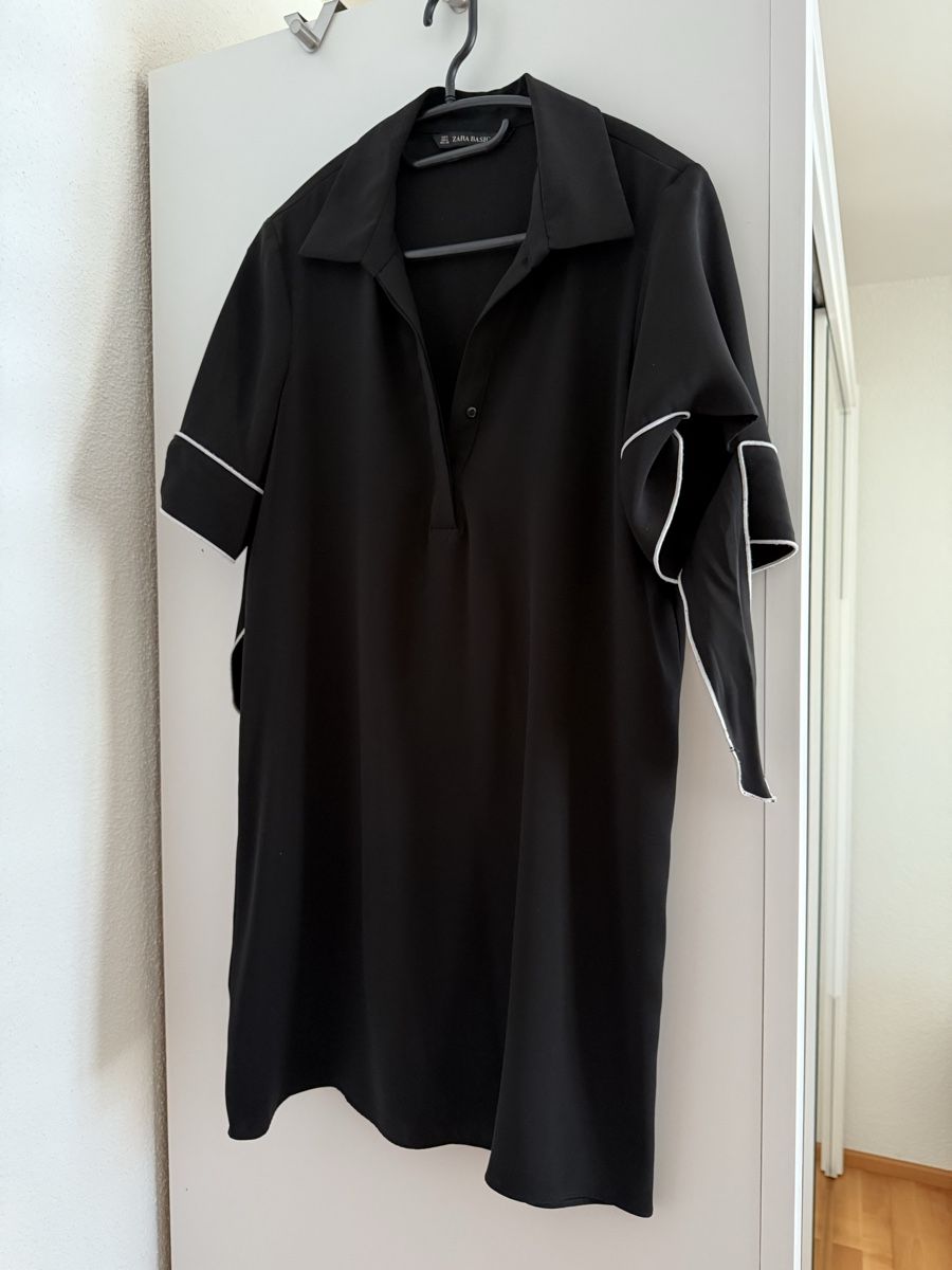 Zara Vestiti: Schwarzes Zara Basic Kleid mit Details - Grösse s! – Usato da Niederhasli venduto da R__A