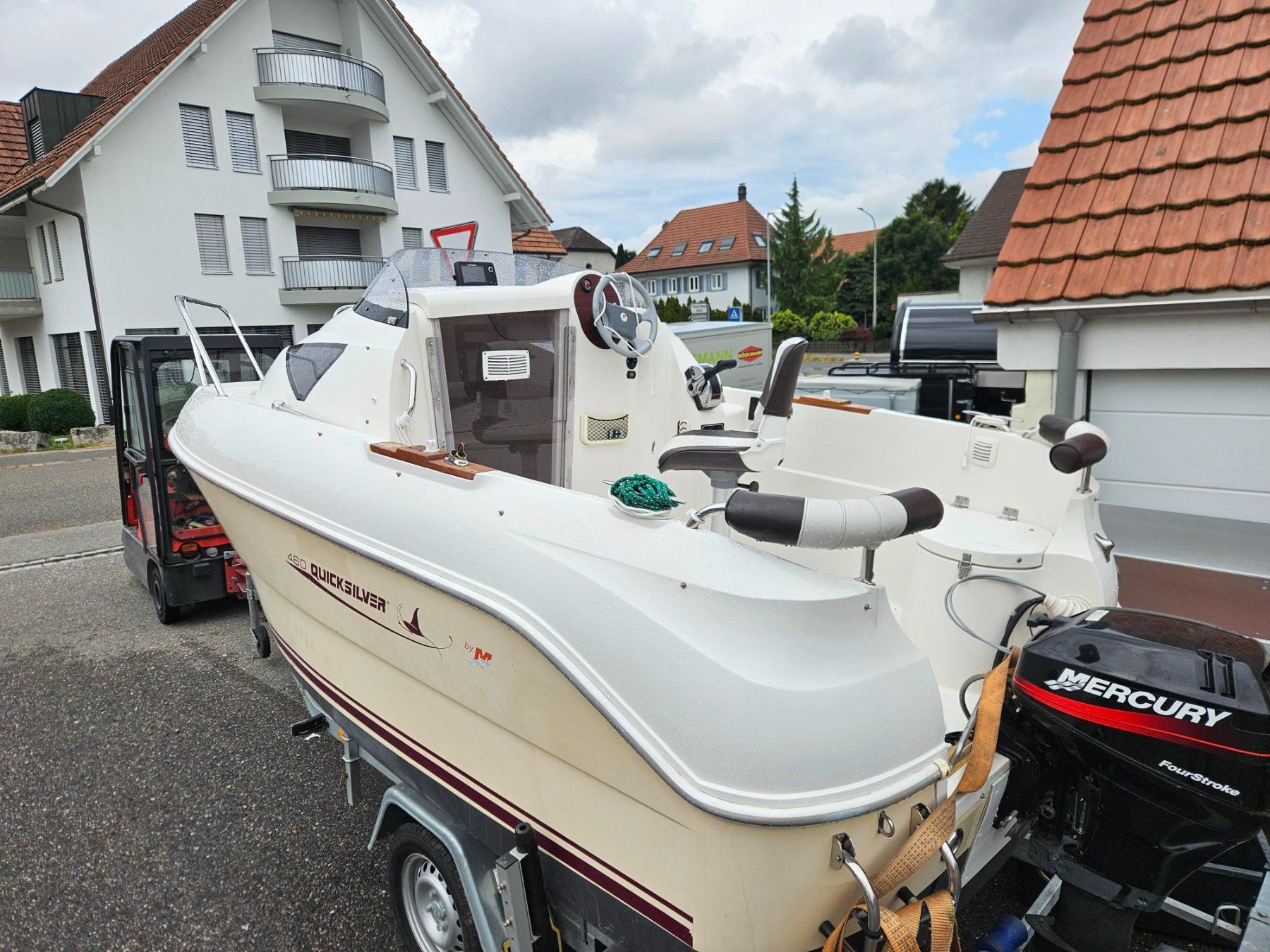 Quicksilver Bateaux: Motorboot Quicksilver cabin 460 / 8 PS – D'occasion à Gunzgen par HofmannAnhaenger 1