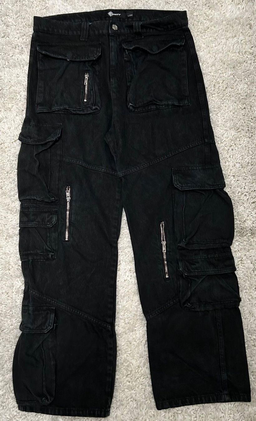 Pantaloni: Vicinity Multipocket Cargopants – Usato da Künten venduto da scoobydoo1312