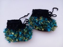 Handgestrickte, warme Babyschuhe / Babysöckli