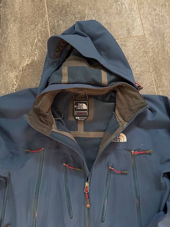 North Face Jacken: Softshelljacke von North Face Summit series – Gebraucht aus Buochs von Tschewy 2