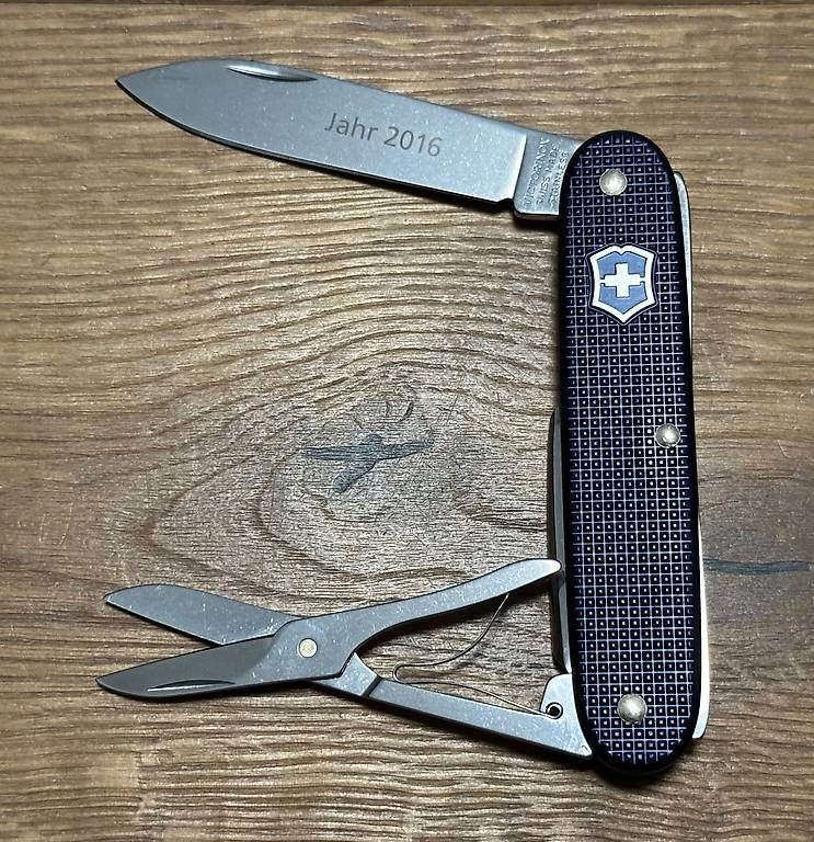 Victorinox Coltelli tascabile: Victorinox VSAKCS 2016 – Nuovo (secondo la descrizione) da Näfels venduto da Samsom 2