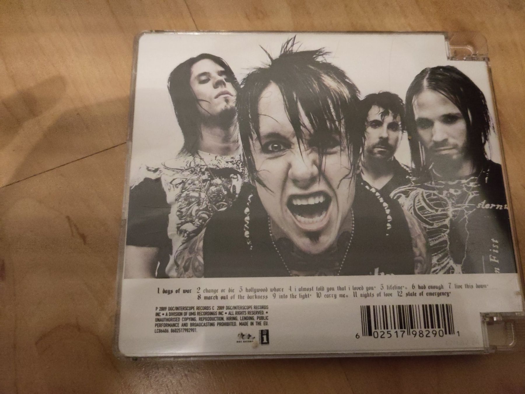 CD: Papa Roach 2er CD Sammlung Metamorphosis & crooked teeth – Usato da Kreuzlingen venduto da lenkes_Mediathek 4