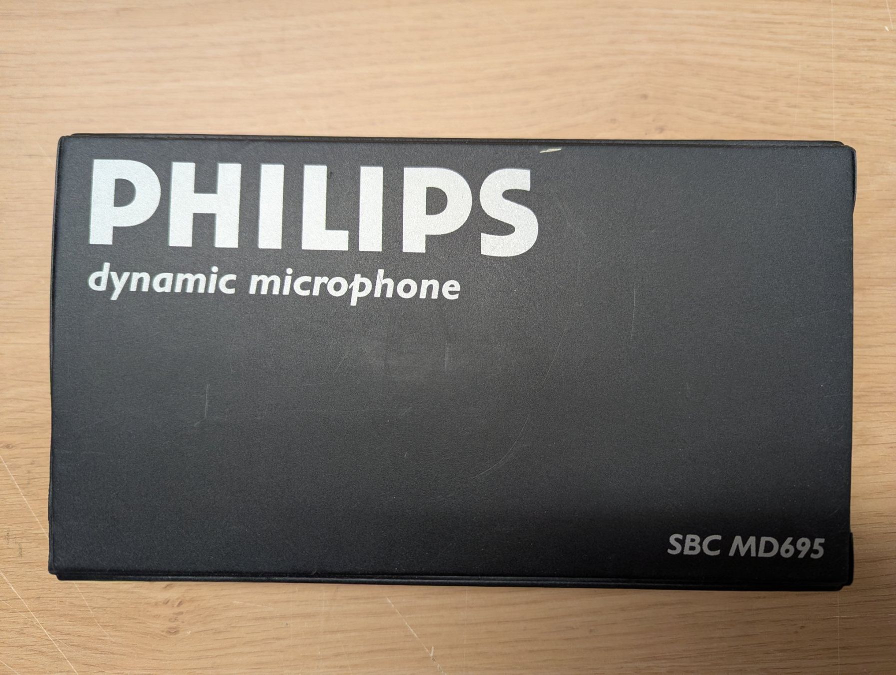 Philips Mikrofone: Microphone PHILIPS Dynamic. – Gebraucht aus montcherand von Niollu
