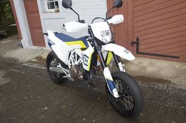 Husquarna Supermoto 701