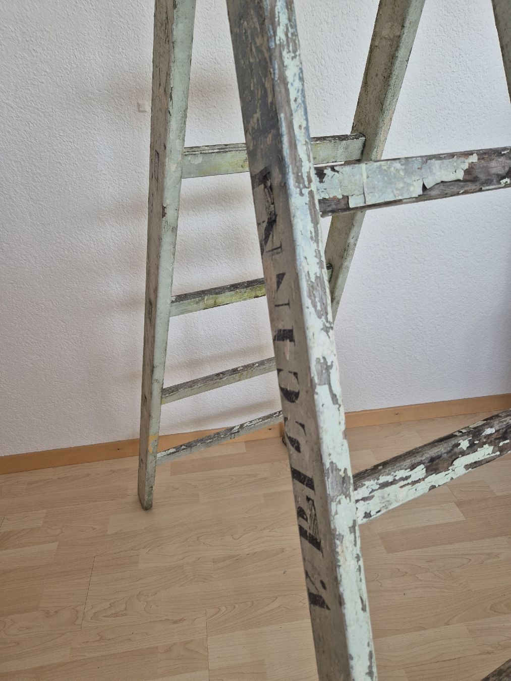 Scale: antike Holz-Malerleiter – Usato da Herzogenbuchsee venduto da herzchae 3