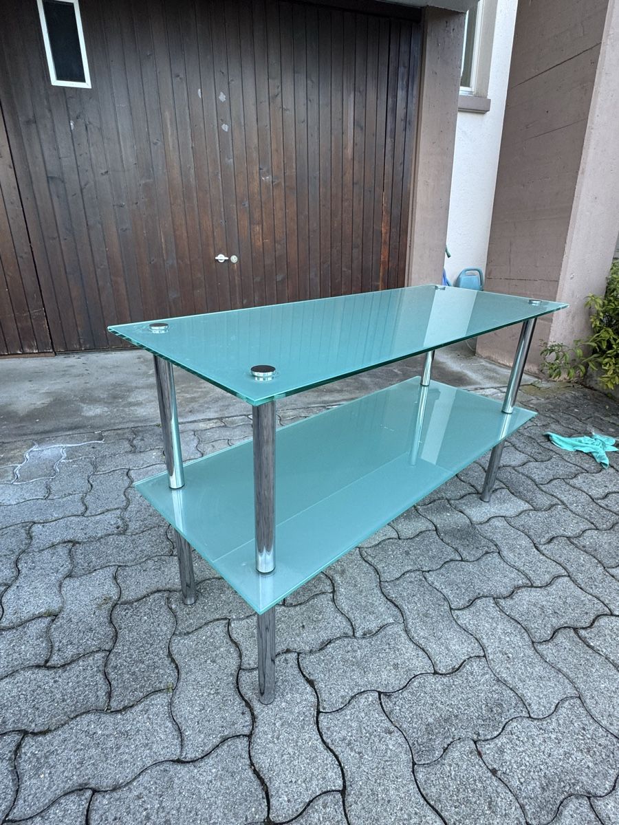 Tische: Moderner Glas Tisch, guter Zustand – Gebraucht aus Hergiswil NW von wert721 2