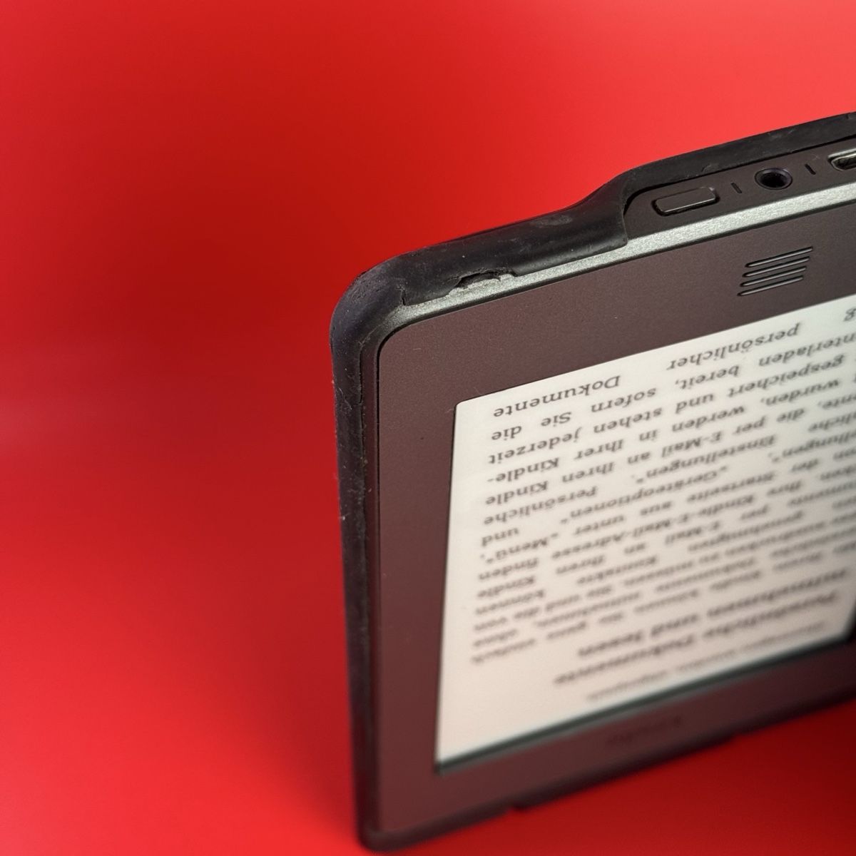 Amazon Tablet PC: Amazon Kindle Touch (4. Gen) mit Lighted Leather Cover & MP3 – Usato da Rümlang venduto da vla_9g7d 9