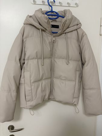 Zara Winterjacke, hellbeige