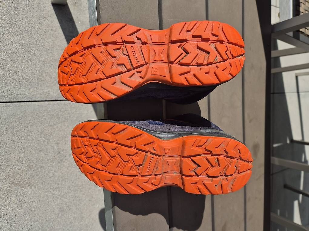 Scarpe per ragazzi: Scarponcini Lowa nr. 35 – Usato da Taverne venduto da jaeggiar 1
