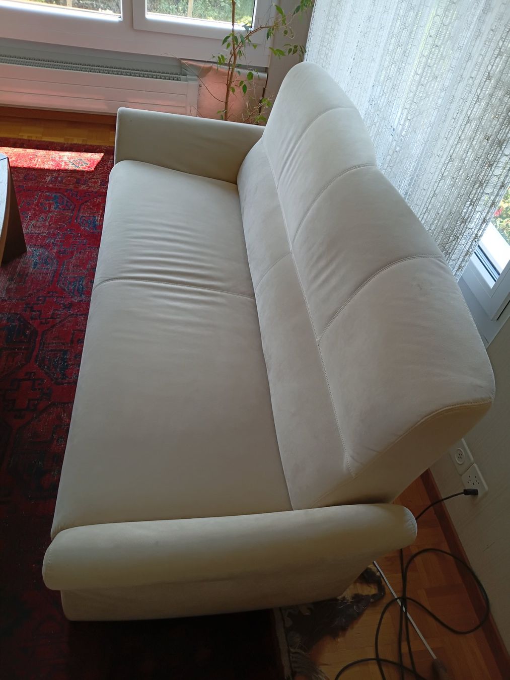 Sofas: Schönes, modernes Sofa günstig – D'occasion à Abtwil SG par Ahuu 2
