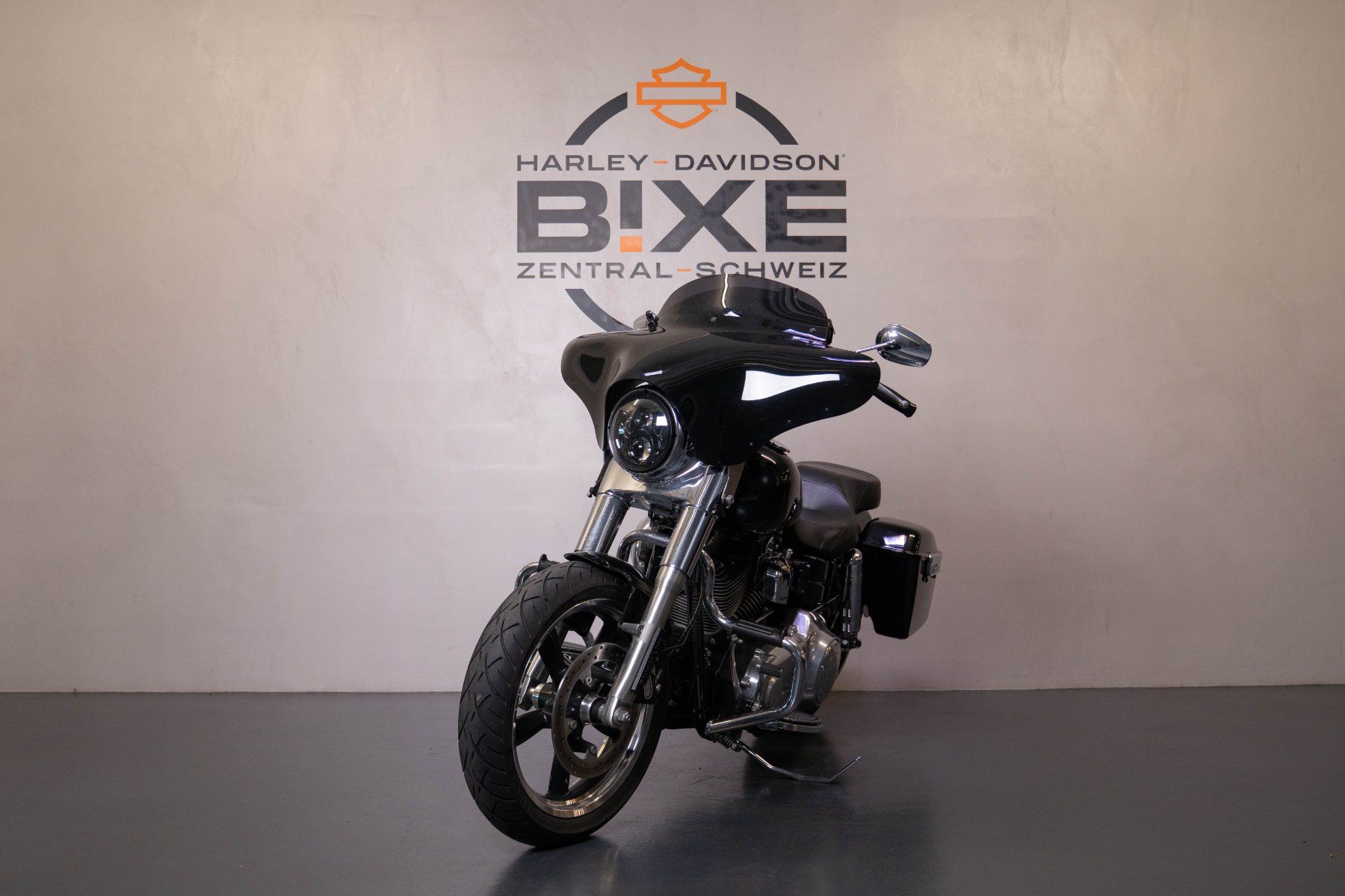 Harley-Davidson Chopper: Harley Davidson FLD 103 Switchback – Gebraucht aus Hünenberg von Maxim369 1