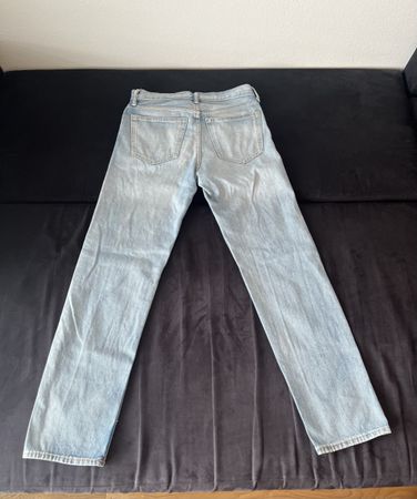 H&M Mens Jeans, size 30/32, Light Wash Denim, Spring Style