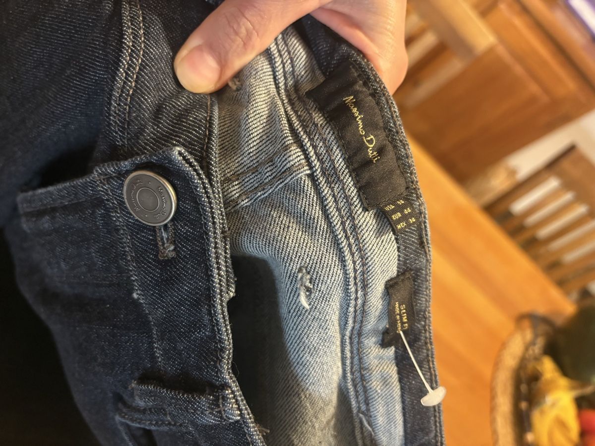 Massimo Dutti Jeans: Pantalon Massimo Dutti taille EUR 44 – Usato da Attalens venduto da Skorpionica 2
