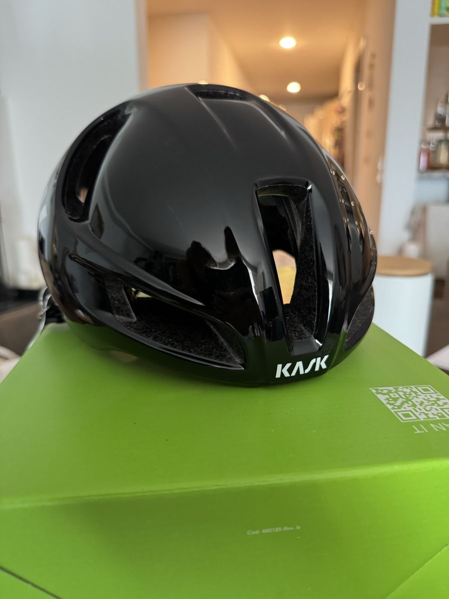 Kask Caschi: Kask utopia y schwarz Velohelm M – Nuovo e nell'imballaggio originale da Rapperswil SG venduto da pli_fz9r 2