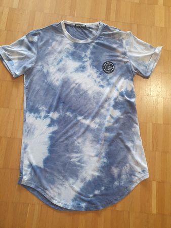 Tshirt mit schöne Blaue Muster grösse M