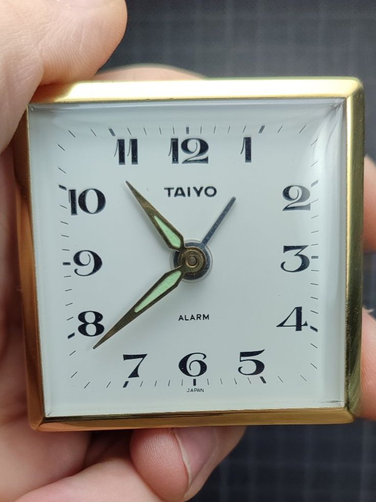 Sveglie: Wunderschöner alter Wecker Nr74 TAIYO Alarms – Usato da Gelterkinden venduto da MYSTOREFORYOU4460