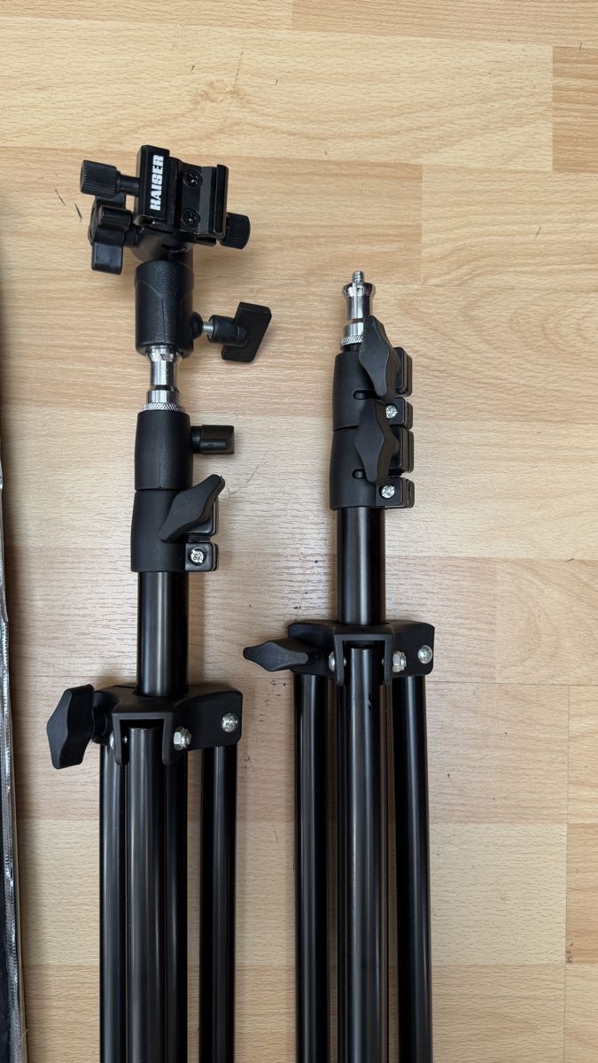 Kaiser Treppiedi & Teste: Kaiser Blitzlichtstative und Schirmhalter mit Tasche – Usato da Thun venduto da BanjoDan 3