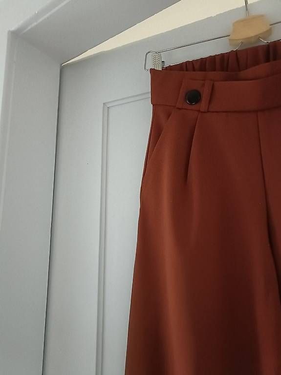 Hosen: Elegante Hose Gr. S – Gebraucht aus Sissach von jgt_6k76 1