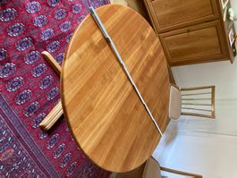 Ausziehbarer Rundtisch Holz sehr guter Zustand