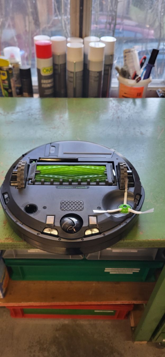 Irobot Aspirapolveri & Accessori: Aspirateur IRobot Roomba I5 – Usato da Sonvilier venduto da Guiguich 3