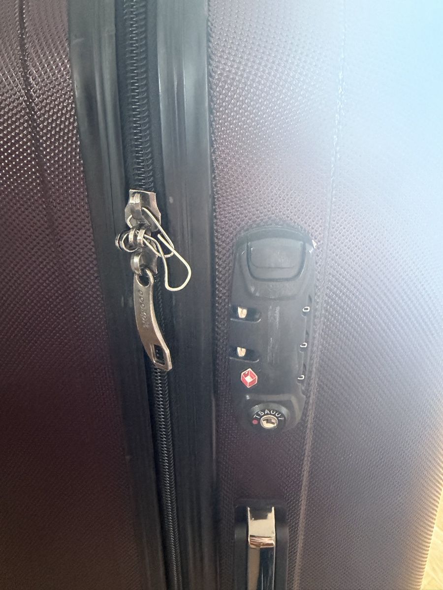 Valises de voyage: Rollkoffer lila – D'occasion à Basel par ali_mmw9 4