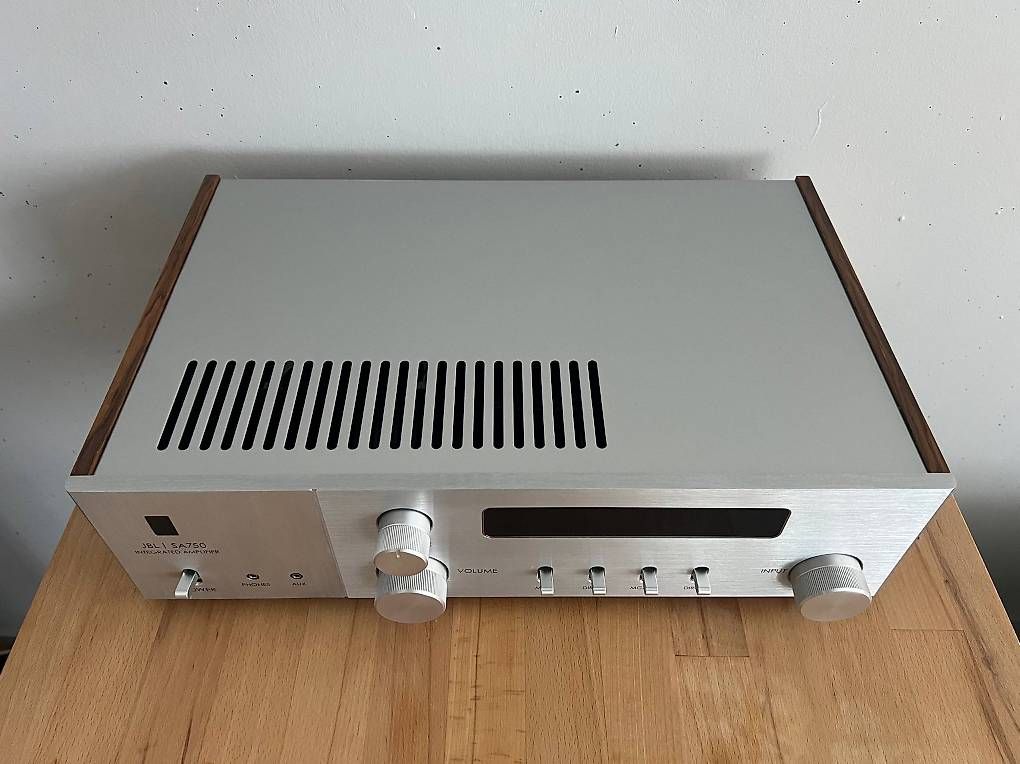 JBL Amplificatori: JBL SA750 Integrierter Streaming-Stereoverstärker – Usato da Ostermundigen venduto da airpassport 1