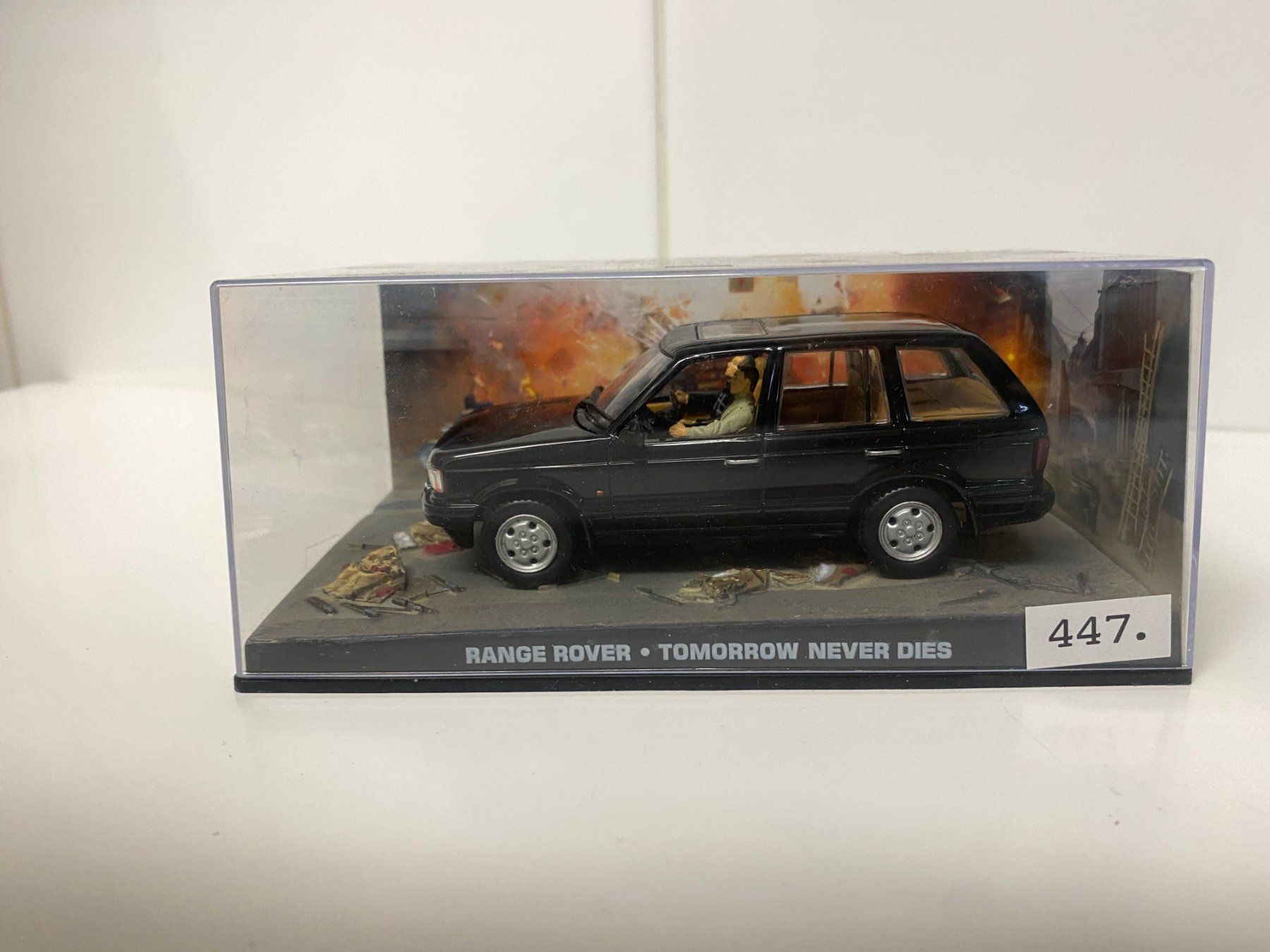 Land Rover Modellini d'auto: Range Rover James Bond Tomorrow never dies 1-43 447 – Nuovo e nell'imballaggio originale da Kerzers venduto da tisyayasuBE 2