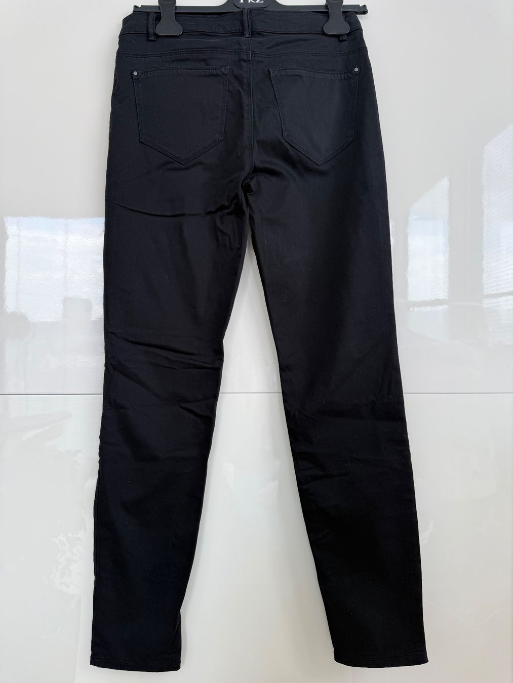 Esprit Pantaloni: Stoffhose schwarz – Usato da Dietikon venduto da huscheli85 1