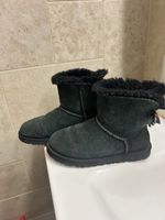 Bottes UGG Noires avec Nœud, Taille 36 - Hiver Chaud!