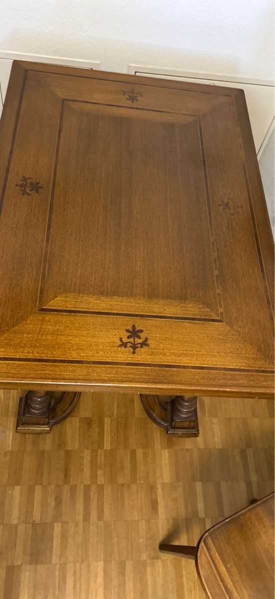 Set di tavolo e panche: Holztisch massiv mit 4 Stühlen – Usato da Aeschi SO venduto da Gery1957