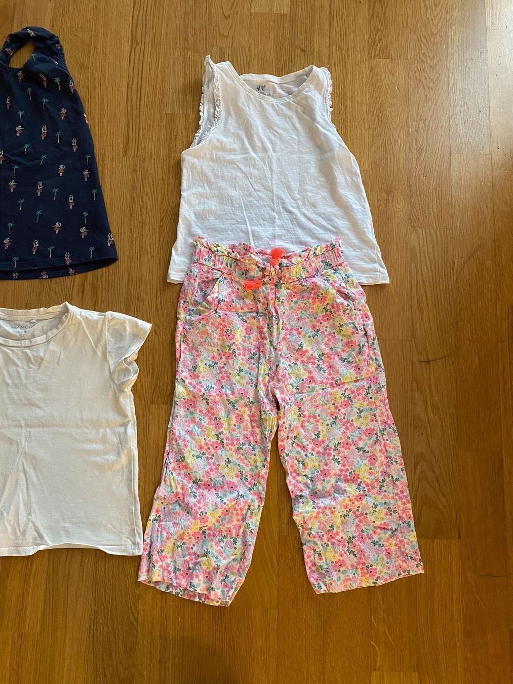 Lotti & Set di vestiti: Kleiderpaket Mädchen 110/116 – Usato da Winterthur venduto da Baby117 2