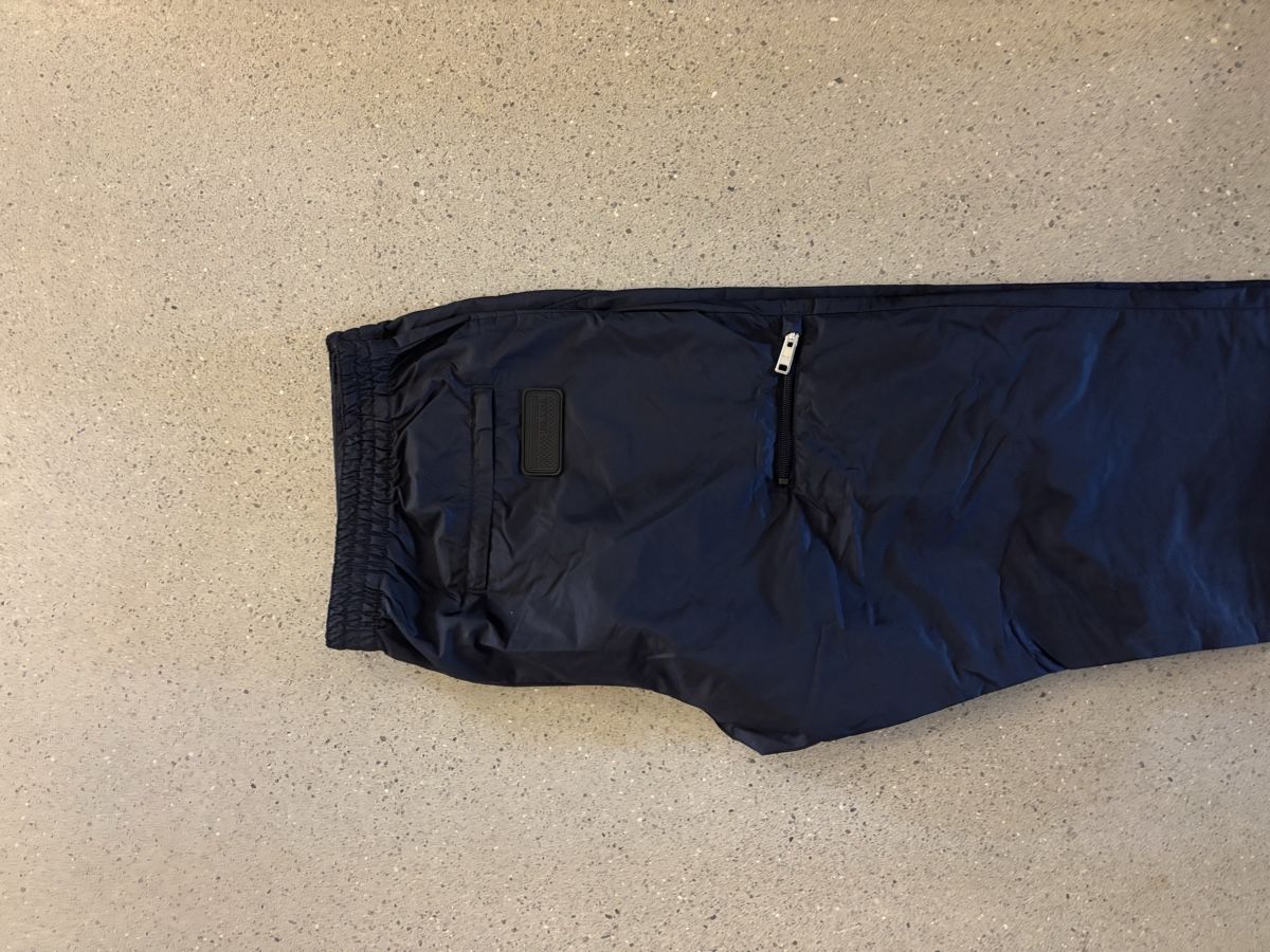 Prada Pantalons: Prada Nylon Trousers – D'occasion à Schlieren par lau_jvz6 1