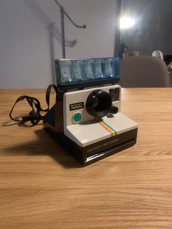Polaroid Land Camera 1000 mit Blitz – Trödelfuchs Vintage Shop