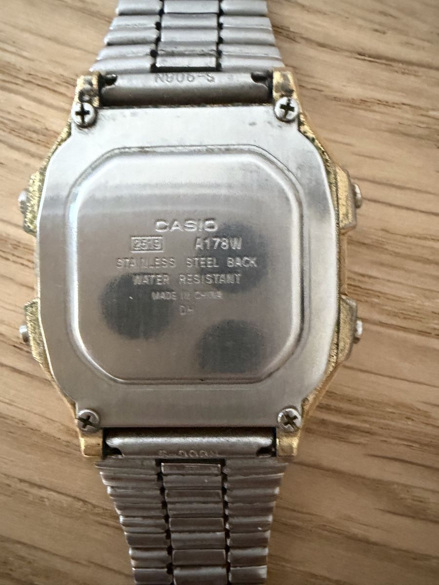 Casio Orologi: Casio A178W Gold Digital Watch Used Condition – Usato da Spreitenbach venduto da mcfp1912 4