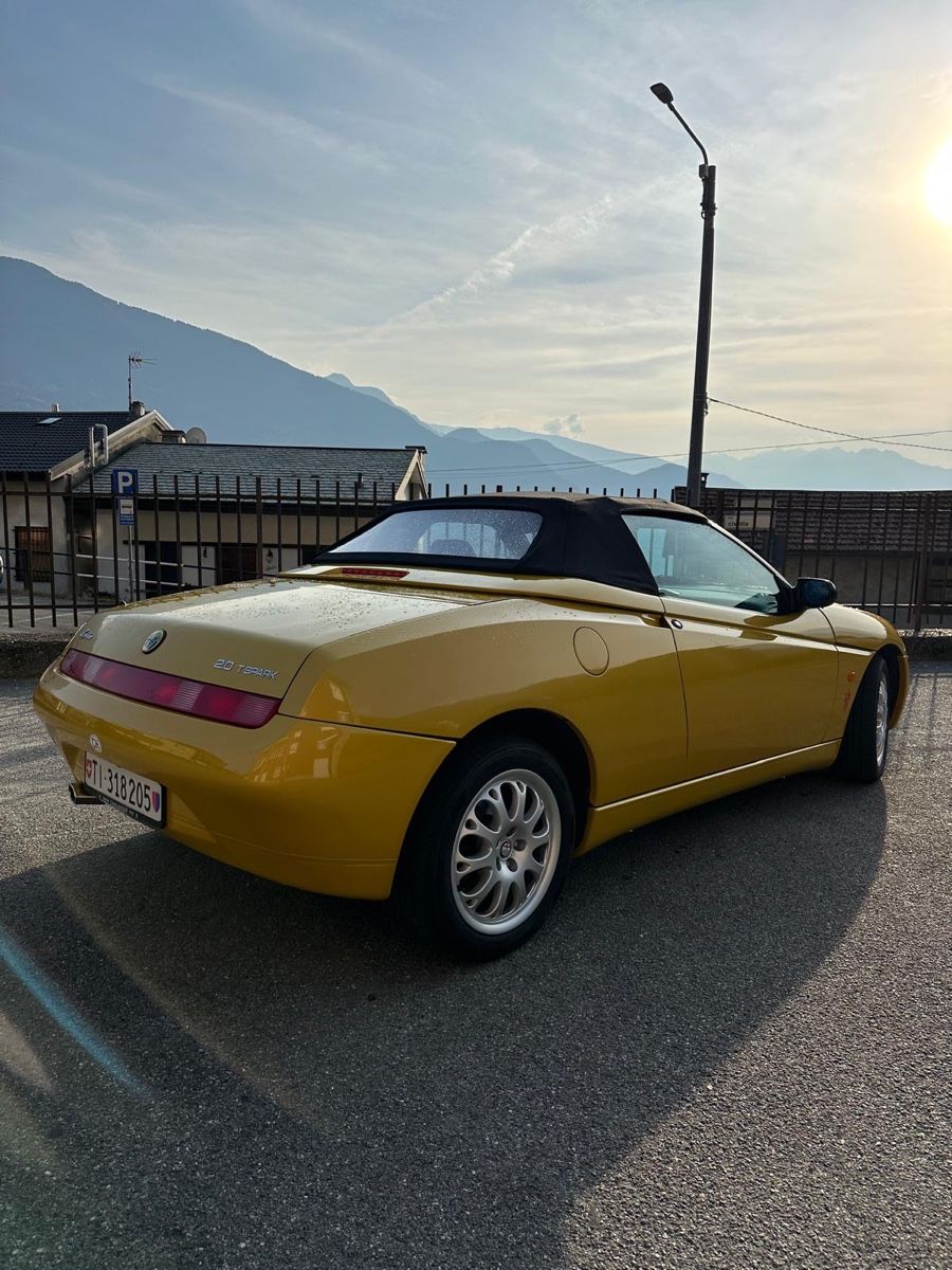 Alfa Romeo Automobili: Alfa Romeo Spider 916 2.0 TS – Usato da Giornico venduto da leo_g6jn 1