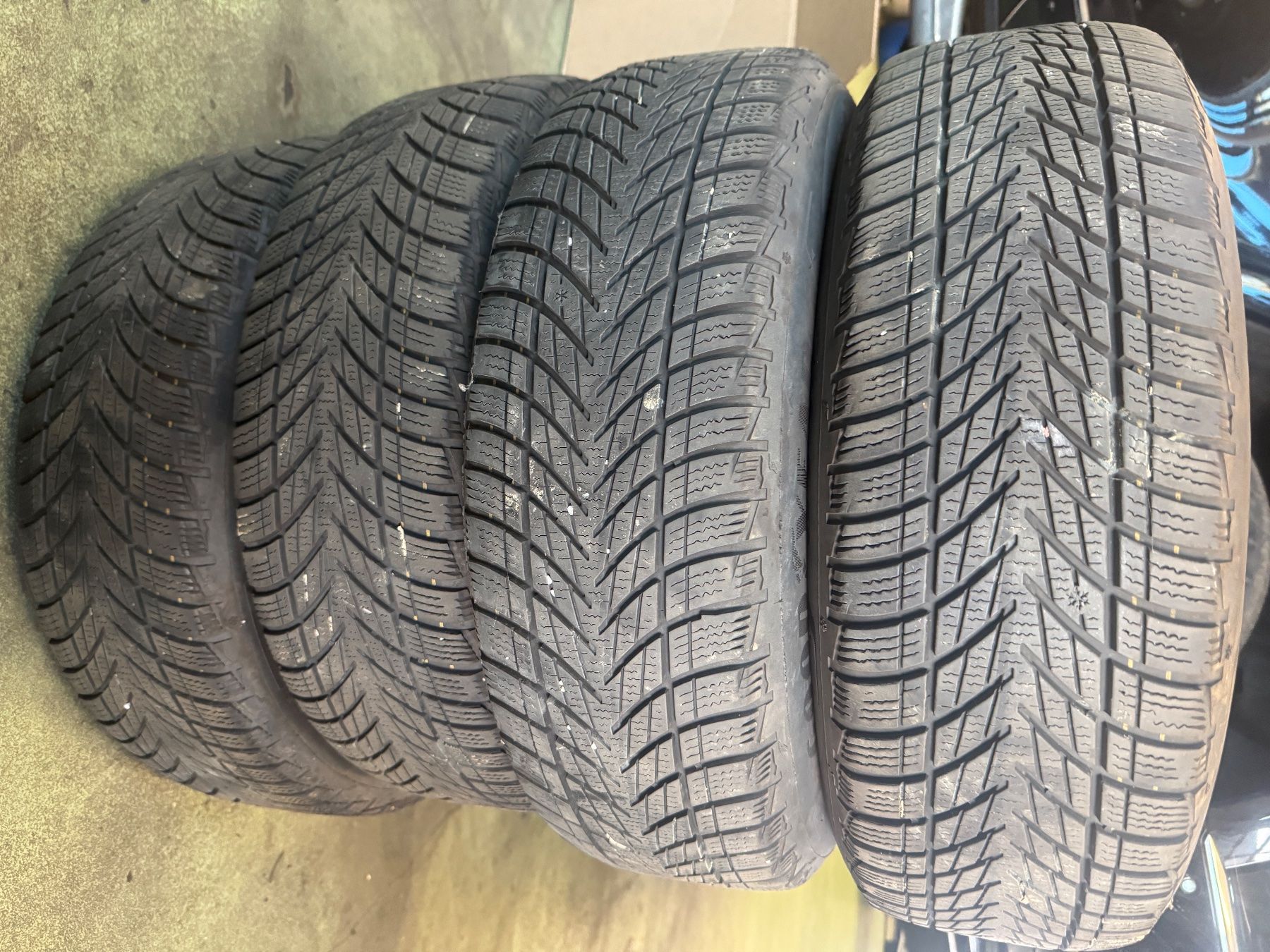 Goodyear Pneumatici & Ruote complete: 195/65R15 – Usato da Widen venduto da Dinero02 1