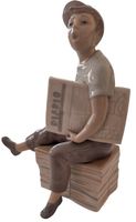 Lladro Nao Zeitungsmann  Porzellan Figur