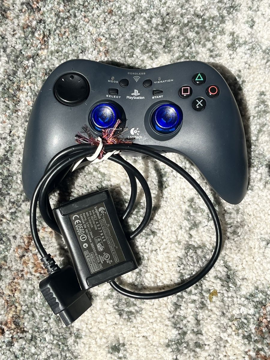 Logitech Controller: Logitech Cordless Controller - Playstation -Top Zustand! – Neu (gemäss Beschreibung) aus Häuslenen von