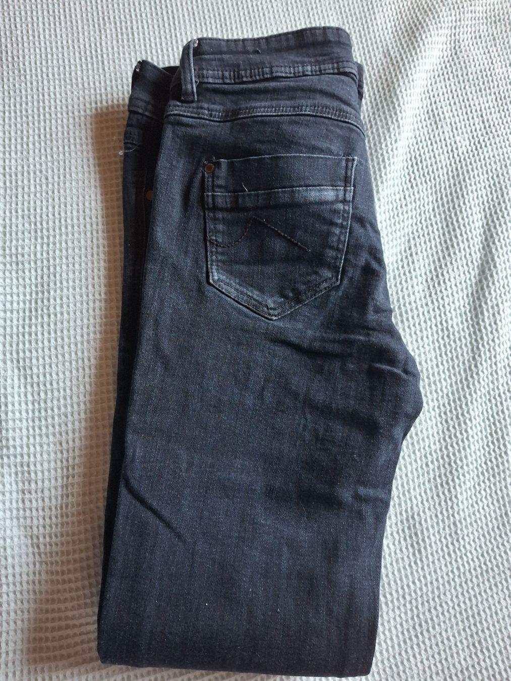 C&A Jeans: Pantalon jeans noir taille 36 marque C&A – Usato da Villiers venduto da san_jn5w 7