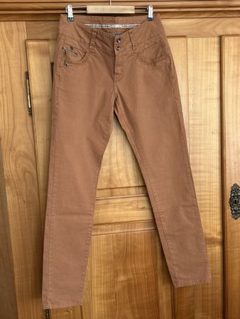 Nile Hose, Gr. M, Farbe Terrakotta, Top Zustand!