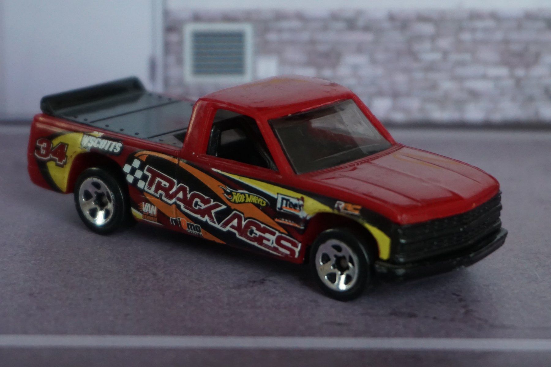 Hot Wheels Modellini d'auto: HotWheels `96 Chevy Pick-up Racing COOL !!!!!!!!!!!!!!!!! – Usato da Reiden venduto da Doppeldecker69