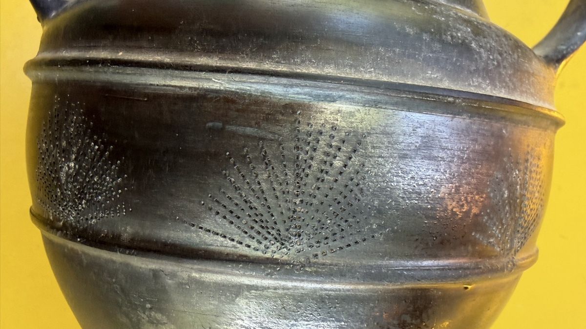 Vasi & Recipienti: Amphoriskos etruskisch Bucchero nero – Usato da Riedholz venduto da Frettchen63 6