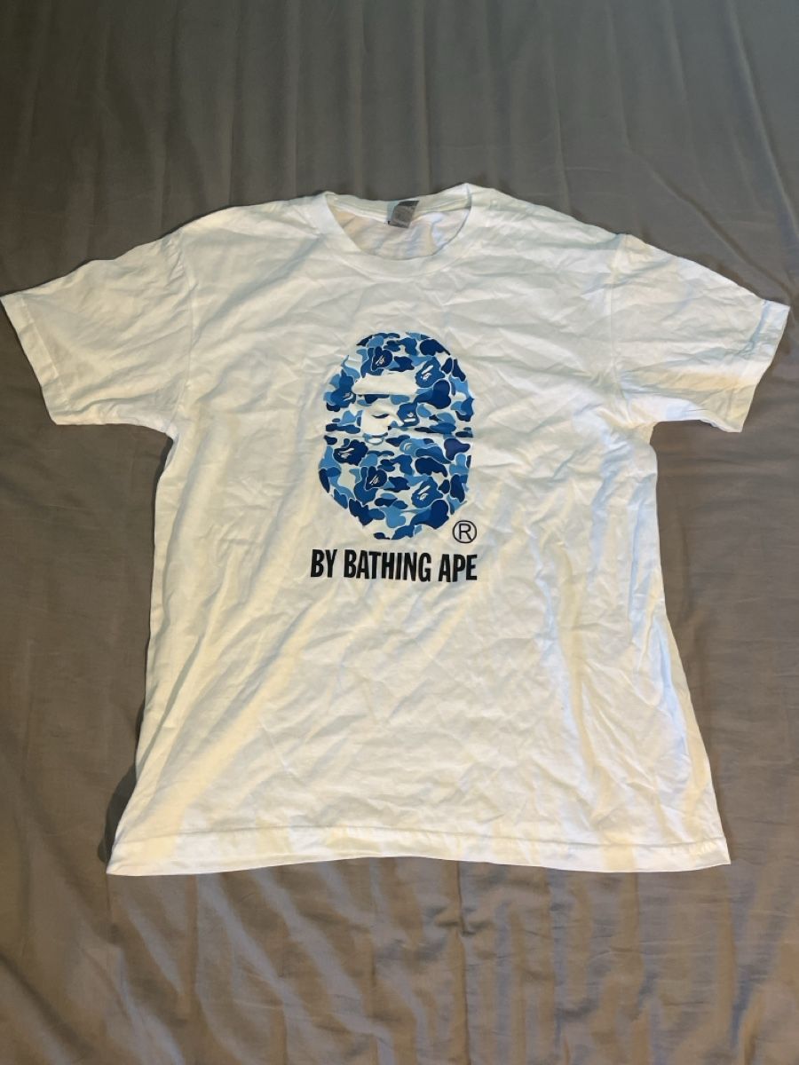 Bape T-Shirts: Weisses Bape T-Shirt – Neu (gemäss Beschreibung) aus Frauenfeld von joh_lp6l