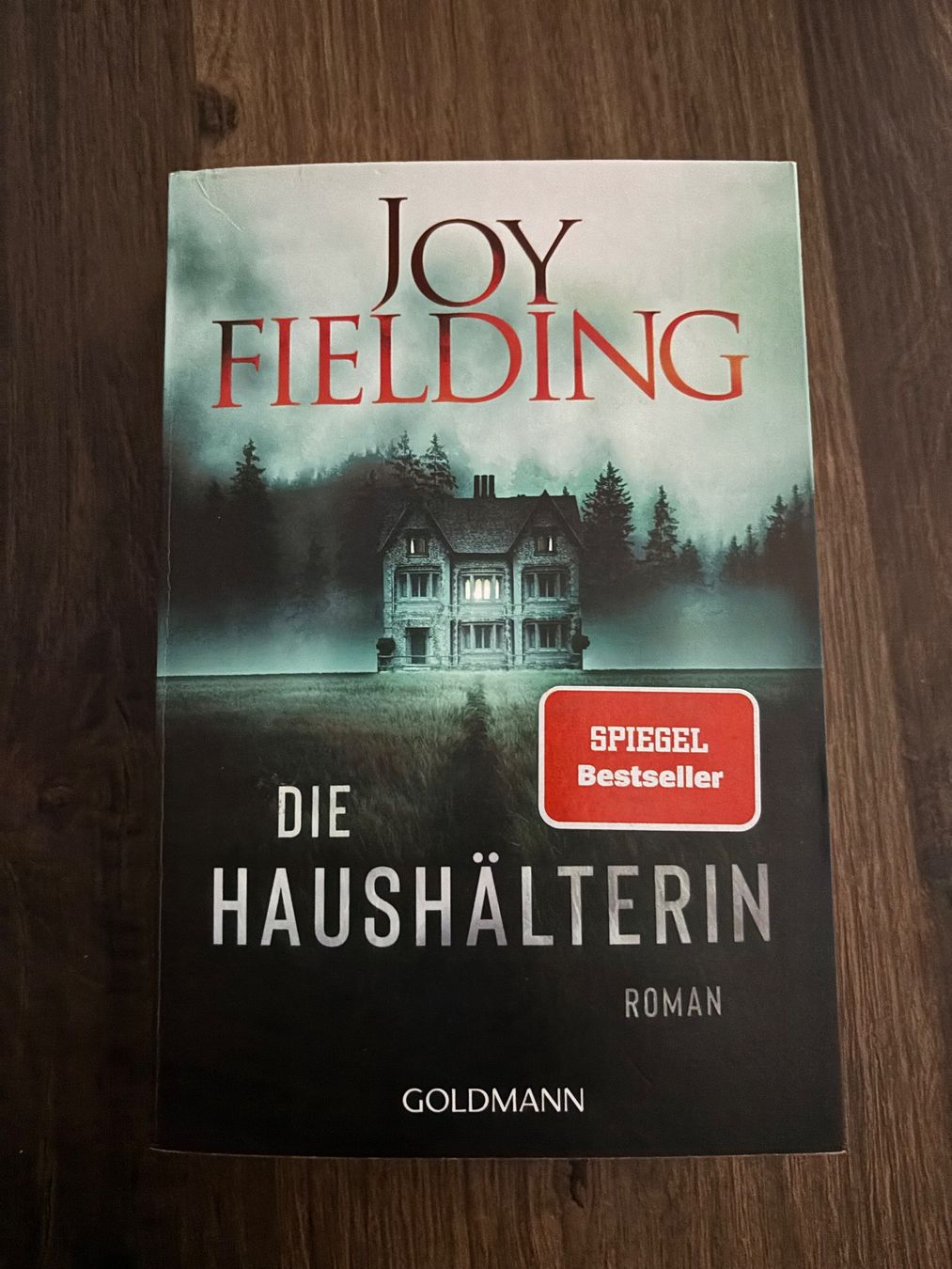 Libri: TB Joy Fielding - Die Haushälterin – Usato da Kleinandelfingen venduto da Baba23